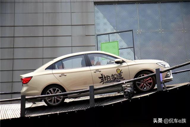 营销的5秒法则?荣威以嗨翻全场的汽车体验园完美演绎!