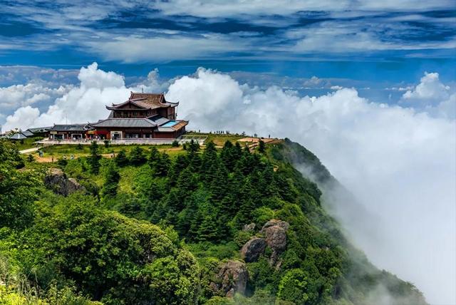 中国最牛的文案高手，一首诗火一处景...| 中国自驾地理